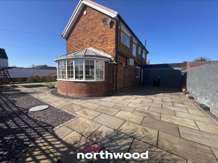 3 bedroom Detached house to let in Dirty Lane, Fishlake, Doncaster, DN7