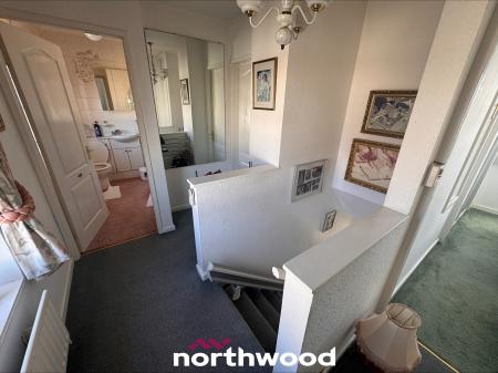 3 bedroom Detached house to let in Dirty Lane, Fishlake, Doncaster, DN7