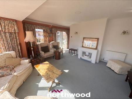 3 bedroom Detached house to let in Dirty Lane, Fishlake, Doncaster, DN7