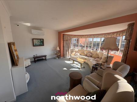 3 bedroom Detached house to let in Dirty Lane, Fishlake, Doncaster, DN7