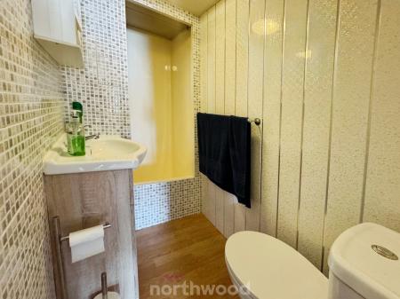 3 bedroom Caravan for sale in Mount Pleasant, Moorends, Doncaster, DN8