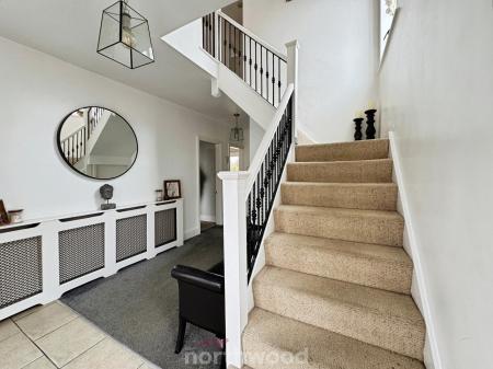 4 bedroom Detached house for sale in Inglenook Drive, Doncaster, Doncaster, DN8