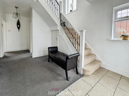 4 bedroom Detached house for sale in Inglenook Drive, Doncaster, Doncaster, DN8