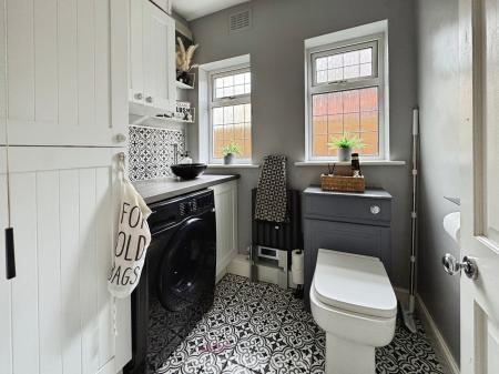 4 bedroom Detached house for sale in Inglenook Drive, Doncaster, Doncaster, DN8