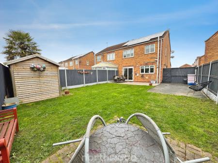 3 bedroom Semi-detached house for sale in Bloomhill Court, Moorends, Doncaster, DN8