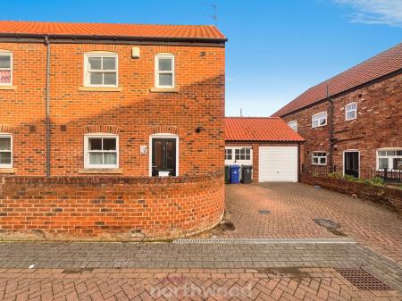 Rainbow Close, Thorne, Doncaster, DN8