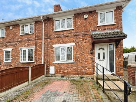 3 bedroom Semi-detached house for sale in Bloomhill Close, Moorends, Doncaster, DN8