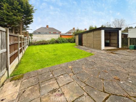 3 bedroom Semi-detached house for sale in Bloomhill Close, Moorends, Doncaster, DN8