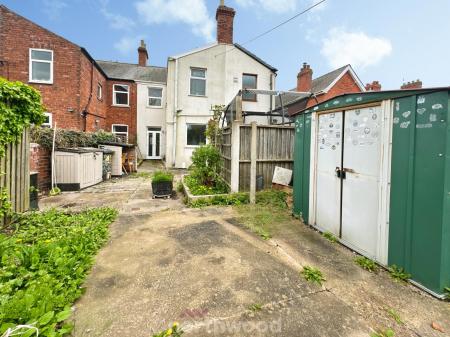 2 bedroom Terraced House for sale in Plantation Road, Thorne, Doncaster, DN8