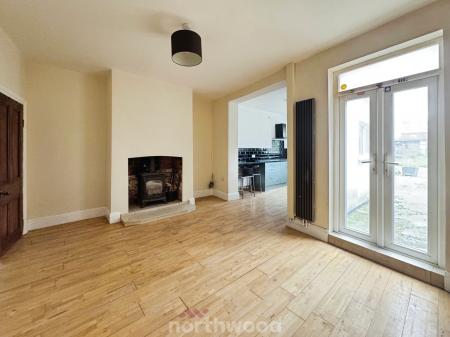 2 bedroom Terraced House for sale in Plantation Road, Thorne, Doncaster, DN8