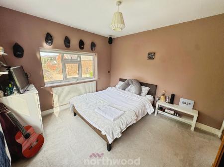 3 bedroom End of terrace house to let in Trundle Lane, Fishlake, Doncaster, DN7