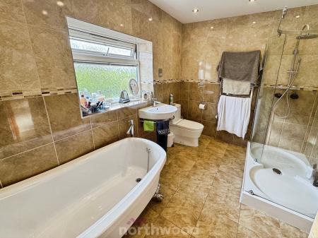 3 bedroom End of terrace house to let in Trundle Lane, Fishlake, Doncaster, DN7