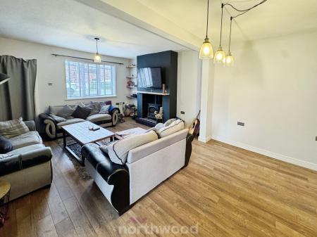 3 bedroom End of terrace house to let in Trundle Lane, Fishlake, Doncaster, DN7