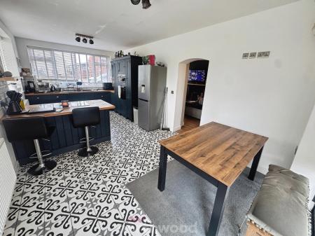 3 bedroom End of terrace house to let in Trundle Lane, Fishlake, Doncaster, DN7