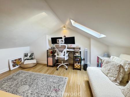 2 bedroom Terraced House for sale in Portland Street, Rawcliffe Bridge, DN14