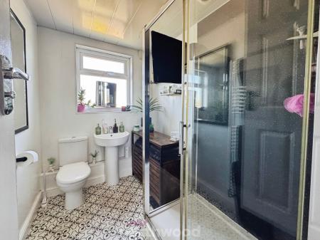 2 bedroom Terraced House for sale in Portland Street, Rawcliffe Bridge, DN14