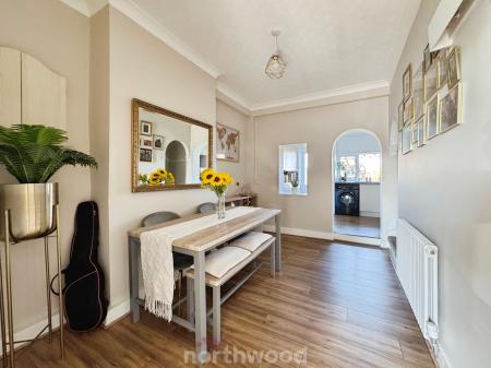 2 bedroom Terraced House for sale in Portland Street, Rawcliffe Bridge, DN14