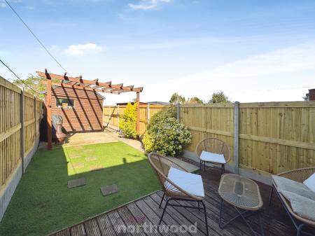 2 bedroom Terraced House for sale in Portland Street, Rawcliffe Bridge, DN14