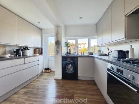 2 bedroom Terraced House for sale in Portland Street, Rawcliffe Bridge, DN14