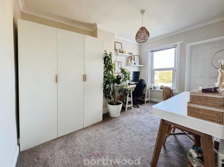 2 bedroom Terraced House for sale in Portland Street, Rawcliffe Bridge, DN14