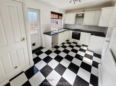 2 bedroom Terraced House to let in Ellison Street, Thorne, DN8