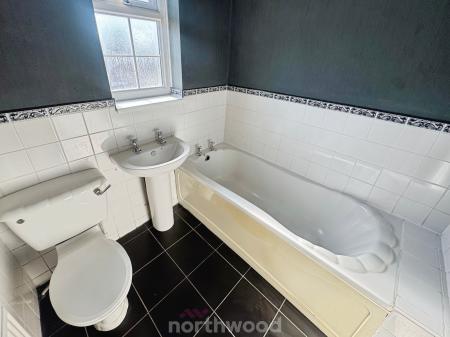 2 bedroom Terraced House to let in Ellison Street, Thorne, DN8