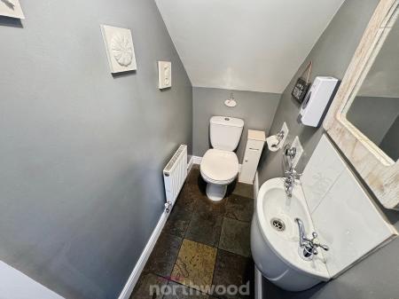 3 bedroom Link detached house for sale in Waverley Court, Thorne, Doncaster, DN8