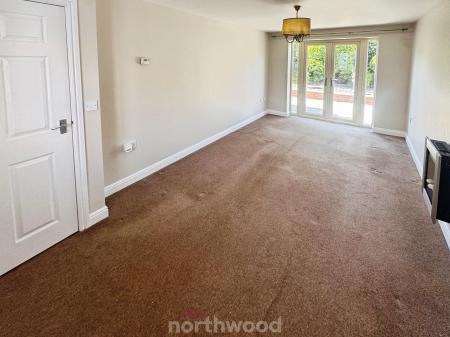 3 bedroom Link detached house for sale in Waverley Court, Thorne, Doncaster, DN8
