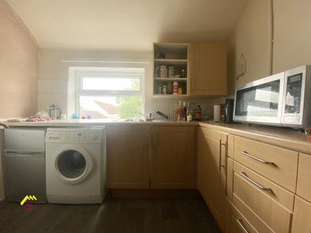 1 bedroom Flat to let in King Street, Thorne, Doncaster, DN8