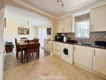 3 bedroom Semi-detached house for sale in Wike Gate Road, Doncaster, Doncaster, DN8