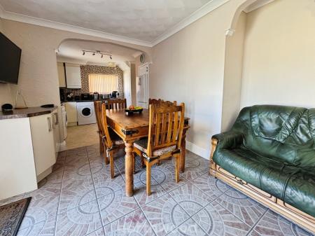 3 bedroom Semi-detached house for sale in Wike Gate Road, Doncaster, Doncaster, DN8