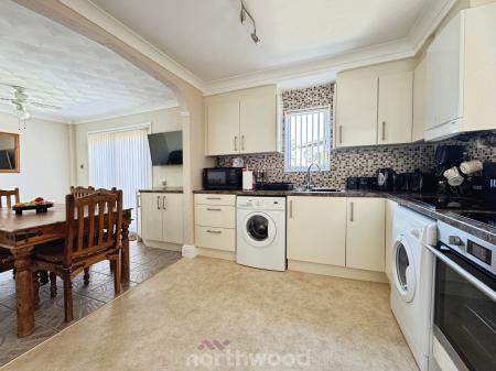 3 bedroom Semi-detached house for sale in Wike Gate Road, Doncaster, Doncaster, DN8