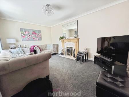 3 bedroom Semi-detached house for sale in Wike Gate Road, Doncaster, Doncaster, DN8