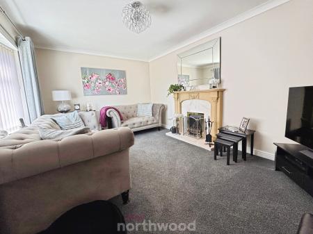 3 bedroom Semi-detached house for sale in Wike Gate Road, Doncaster, Doncaster, DN8
