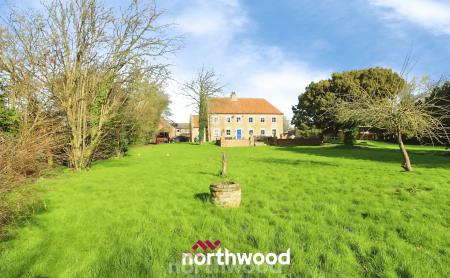4 bedroom Detached house for sale in Main Street, Reedness, Goole, DN14