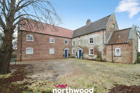 4 bedroom Detached house for sale in Main Street, Reedness, Goole, DN14