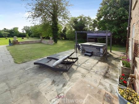 4 bedroom Detached house for sale in Main Street, Reedness, Goole, DN14