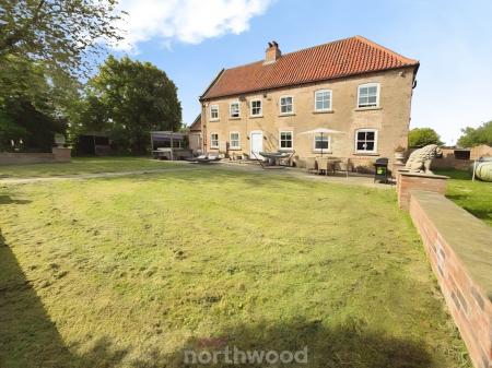 4 bedroom Detached house for sale in Main Street, Reedness, Goole, DN14