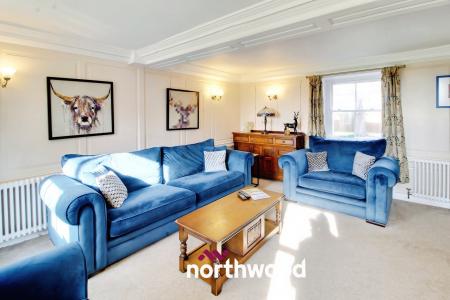 4 bedroom Detached house for sale in Main Street, Reedness, Goole, DN14