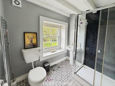 4 bedroom Detached house for sale in Main Street, Reedness, Goole, DN14
