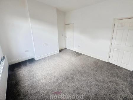 3 bedroom Terraced House for sale in Upper Kenyon Street, Thorne, Doncaster, DN8