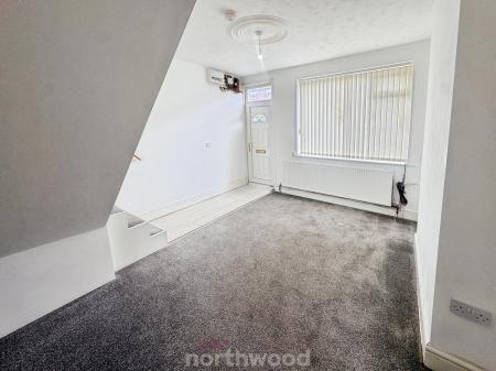3 bedroom Terraced House for sale in Upper Kenyon Street, Thorne, Doncaster, DN8