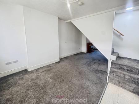 3 bedroom Terraced House for sale in Upper Kenyon Street, Thorne, Doncaster, DN8