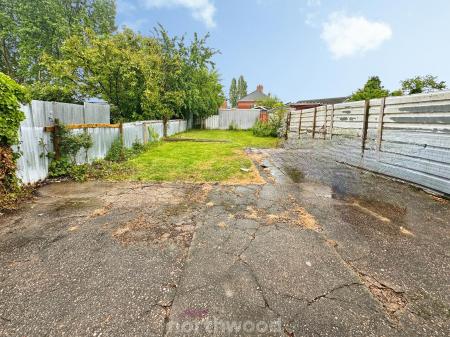 3 bedroom Semi-detached house for sale in Park Road, Moorends, Doncaster, DN8