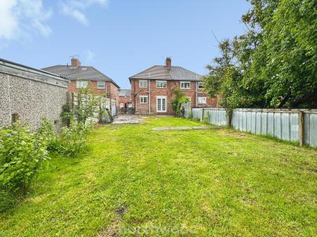 3 bedroom Semi-detached house for sale in Park Road, Moorends, Doncaster, DN8