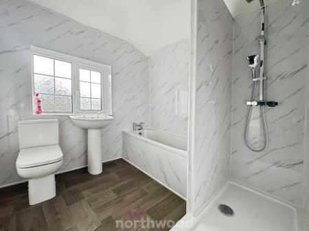 3 bedroom Semi-detached house for sale in Park Road, Moorends, Doncaster, DN8