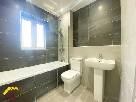 2 bedroom Terraced House to let in The Old Vicarage, Thorne, Doncaster, DN8