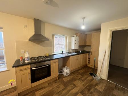 2 bedroom Flat to let in Rainbow Close, Thorne, DN8