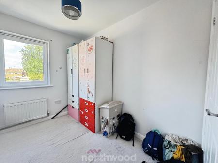 3 bedroom Semi-detached house to let in Church View Gardens, Moorends, Doncaster, DN8
