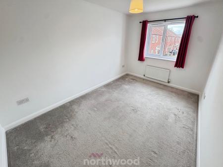 3 bedroom Semi-detached house to let in Church View Gardens, Moorends, Doncaster, DN8
